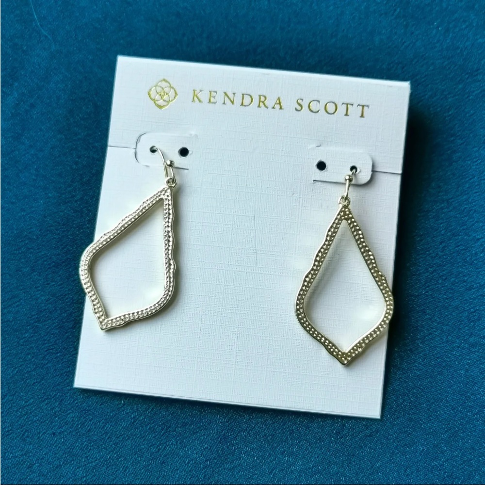 Authentic Kendra scott small Sophie earrings gold earrings